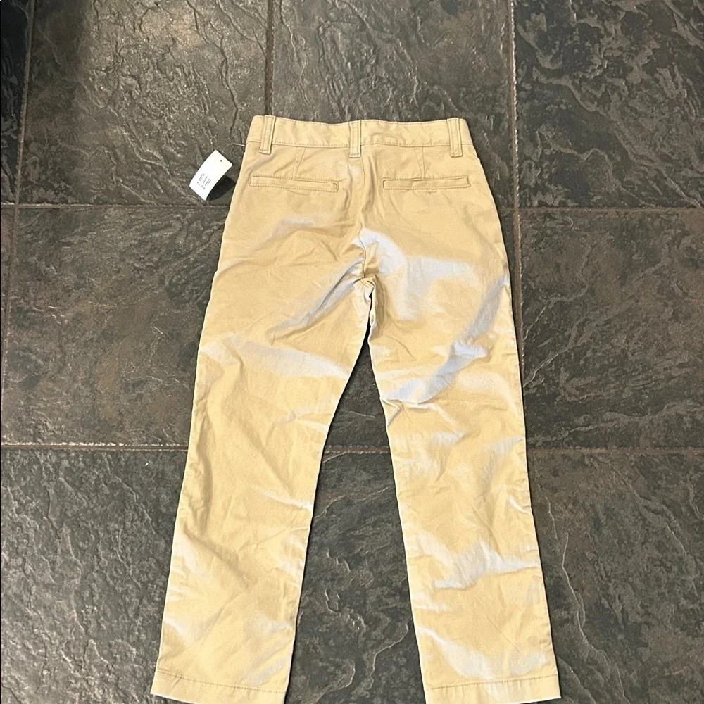 GAP boys size 7 Khaki Chinos